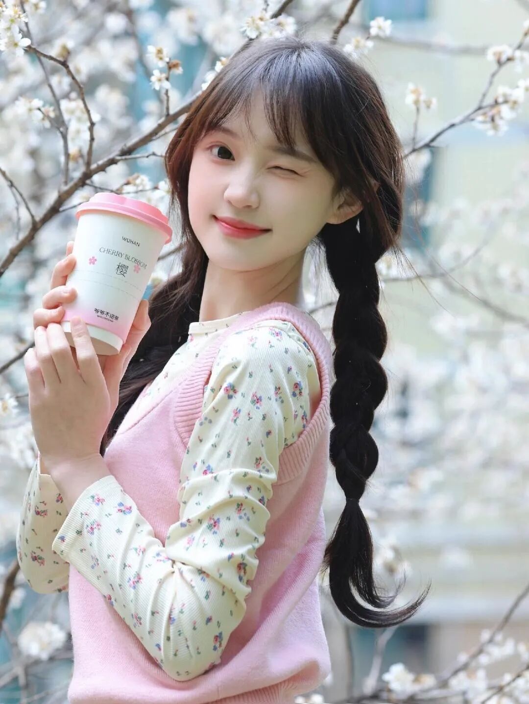 樱花季拍照别硬摆！跟着拍，随手拍出春日少女感-第6张图片-风享汇