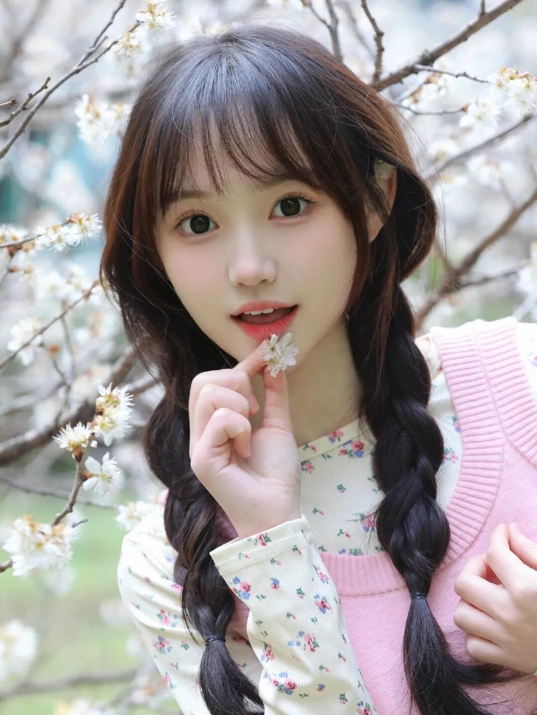 樱花季拍照别硬摆！跟着拍，随手拍出春日少女感-第9张图片-风享汇