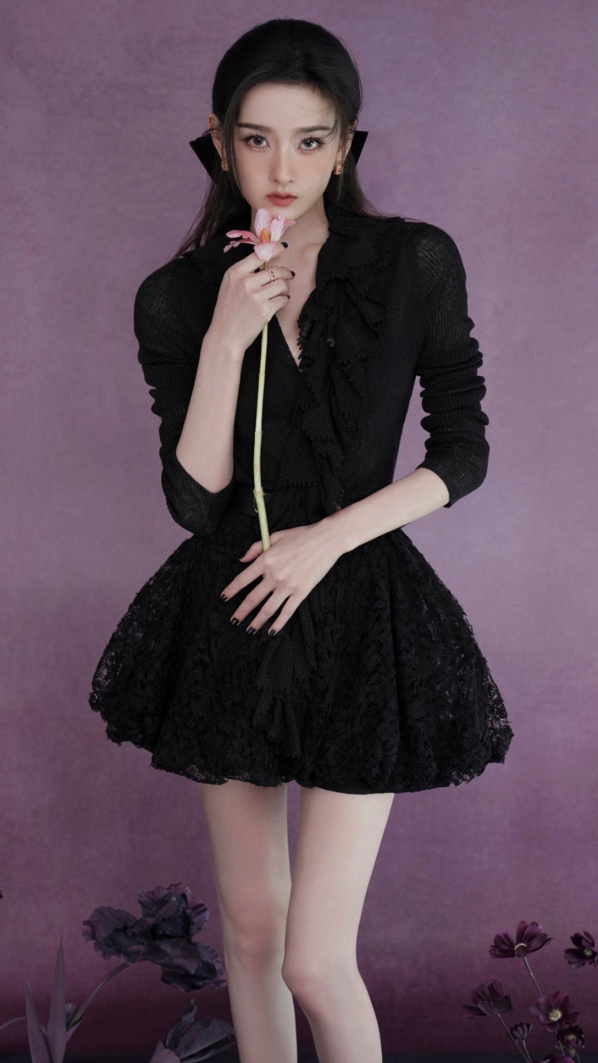 宋祖儿优雅气质，大秀美腿-第5张图片-风享汇