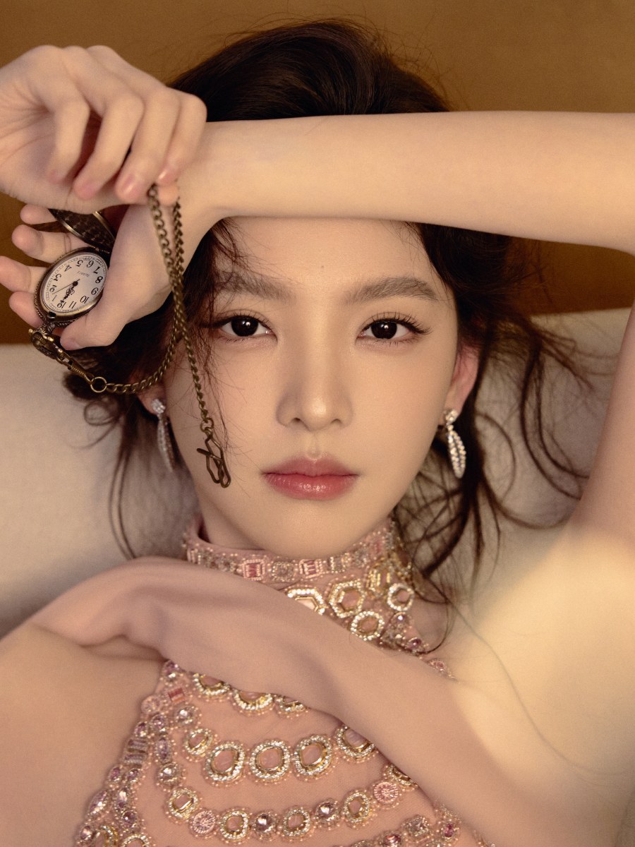 章若楠粉嫩穿搭，像个公主-第9张图片-风享汇