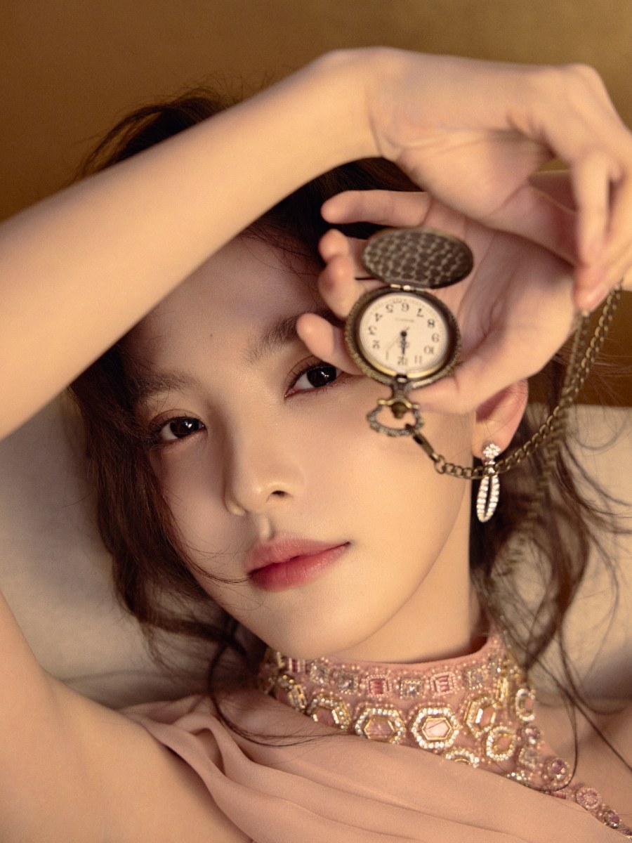 章若楠粉嫩穿搭，像个公主-第15张图片-风享汇