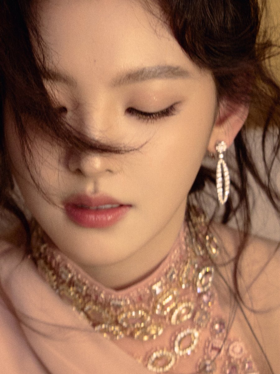 章若楠粉嫩穿搭，像个公主-第14张图片-风享汇