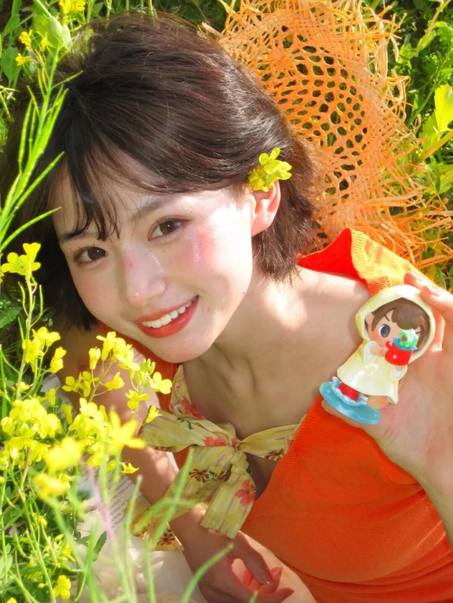 春日油菜花拍照指南：告别尴尬姿势，一键出片-第9张图片-风享汇