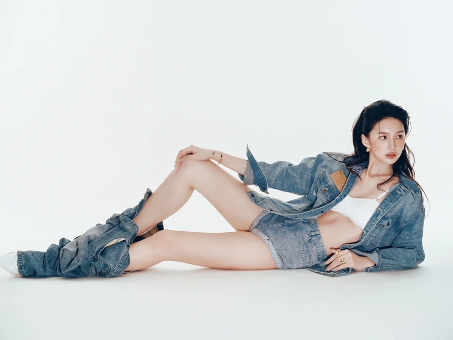 牛仔三件套美女松弛感大片-第9张图片-风享汇