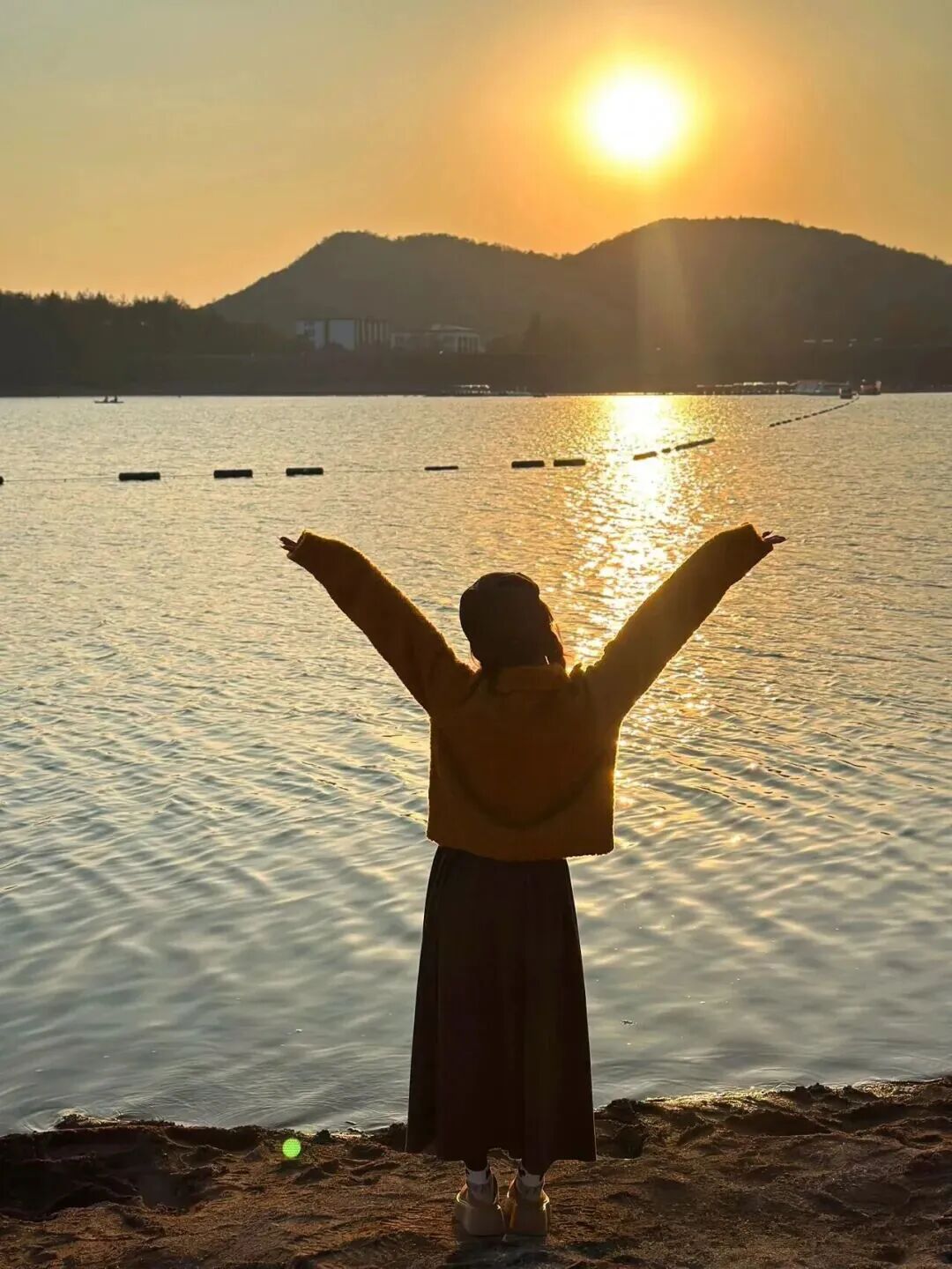 落日湖边这样拍｜温柔又出片，治愈感直接拉满-第7张图片-风享汇