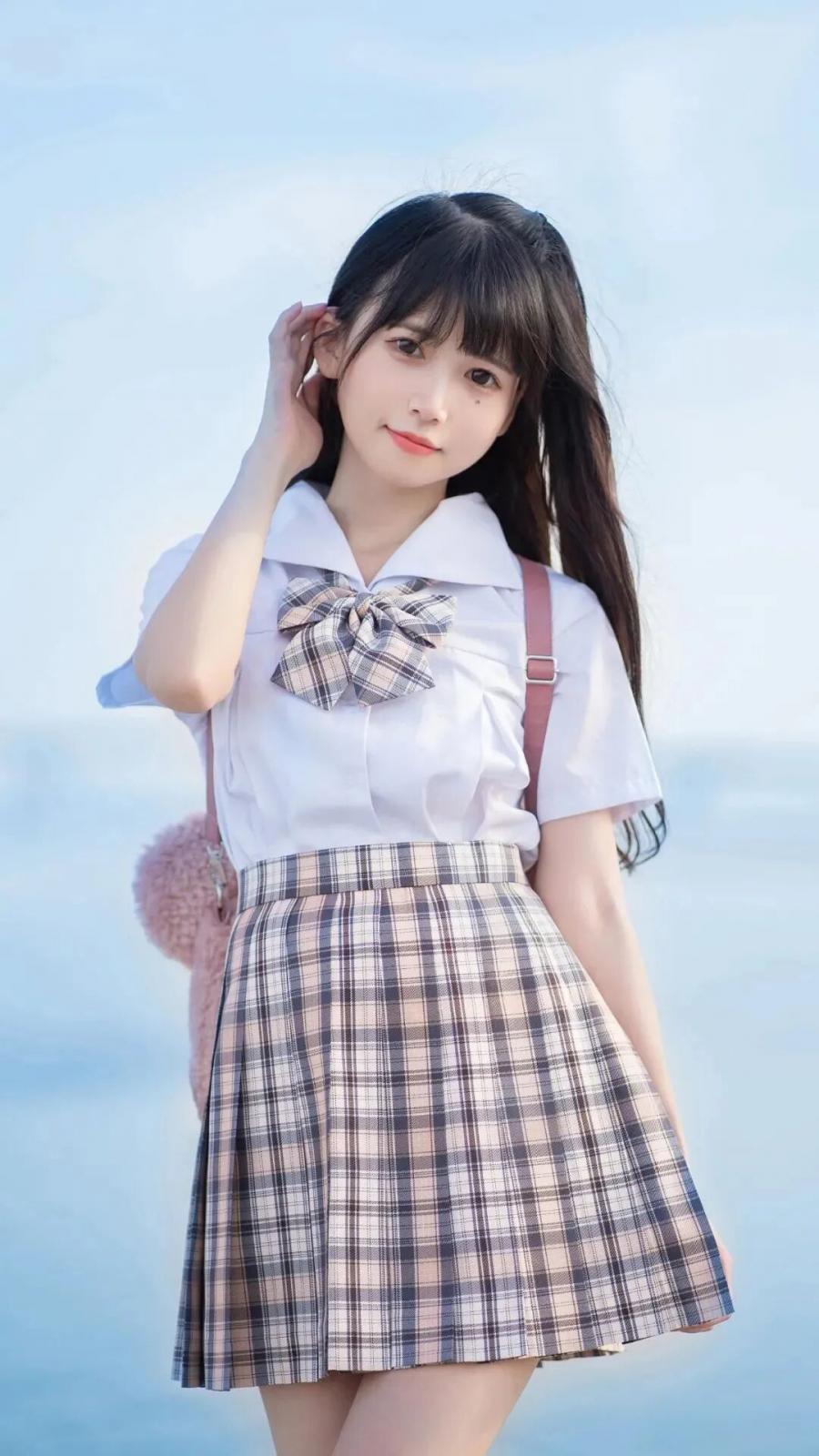 JK写真8个核心姿势+构图,轻松拿捏少女感-第7张图片-风享汇 JK写真8个核心姿势+构图,轻松拿捏少女感-第7张图片-风享汇