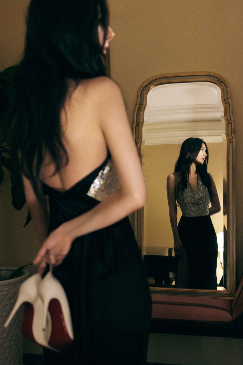 杨幂逆天长腿，简直腿精本精-第4张图片-风享汇