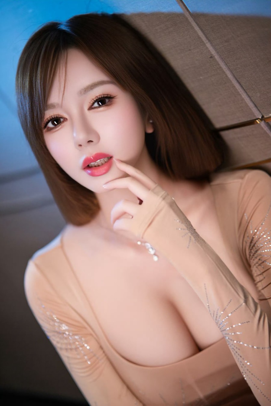 短发御姐的温柔氛围感，这组写真太戳人了-第6张图片-风享汇