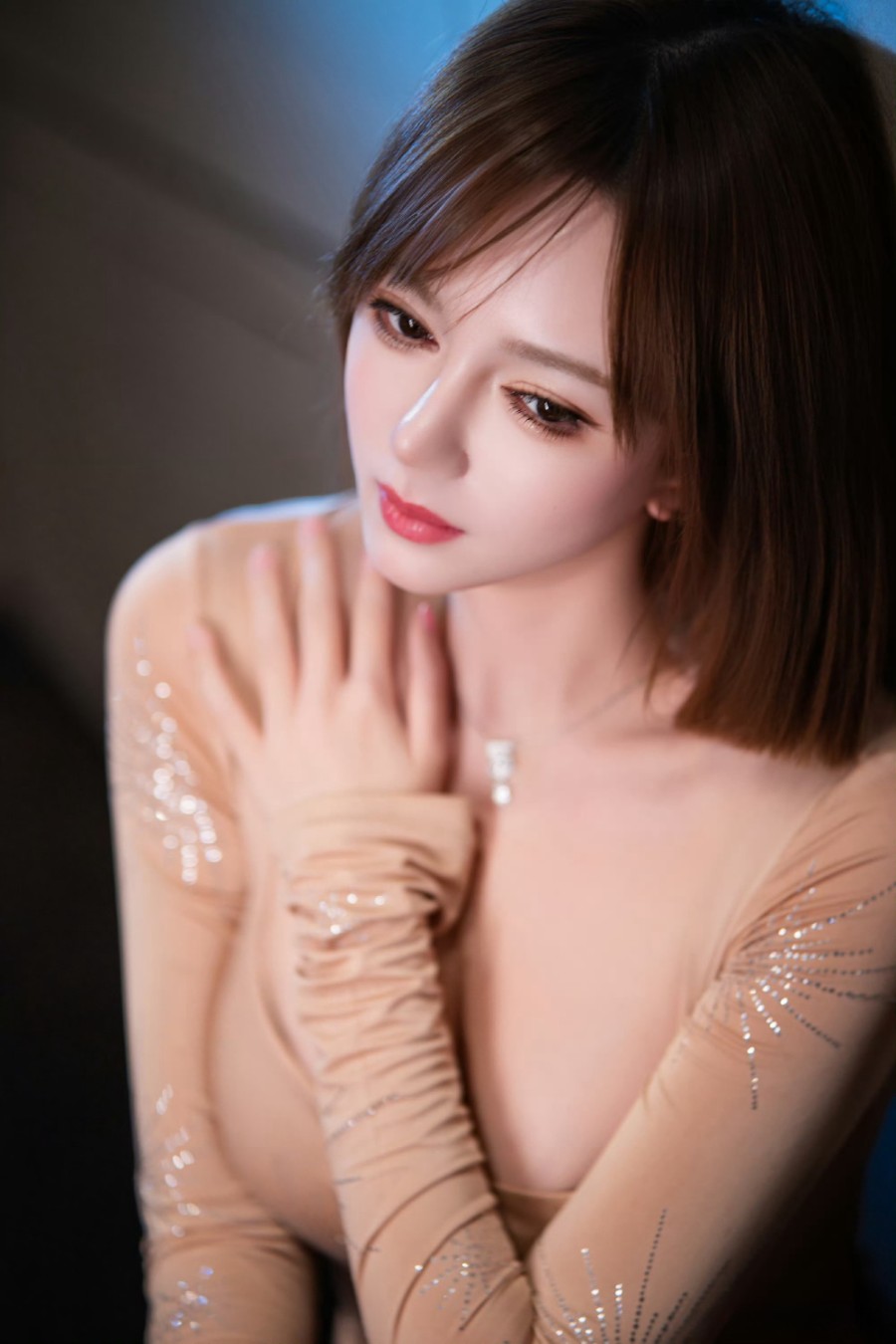 短发御姐的温柔氛围感，这组写真太戳人了-第9张图片-风享汇