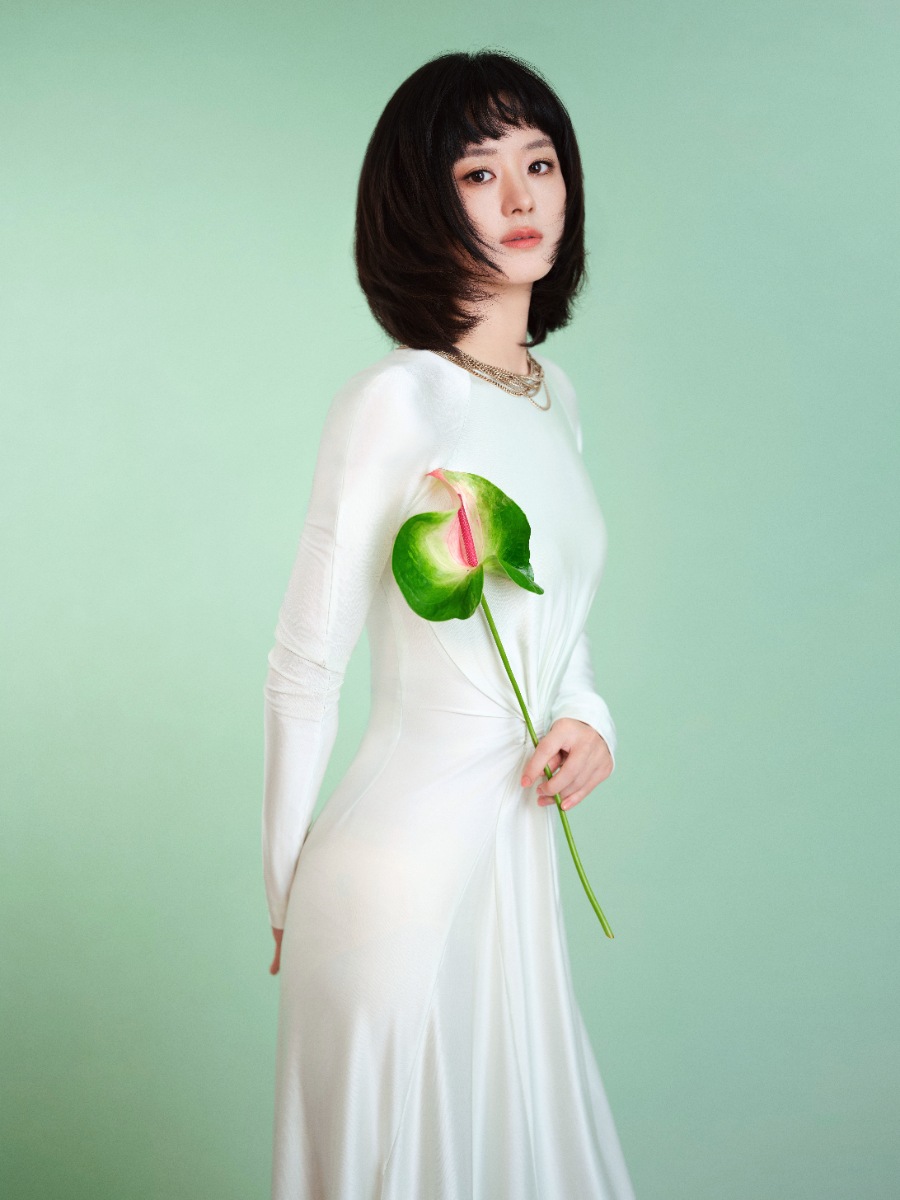 赵丽颖如沐春风新造型：颖宝女神太美了-第12张图片-风享汇