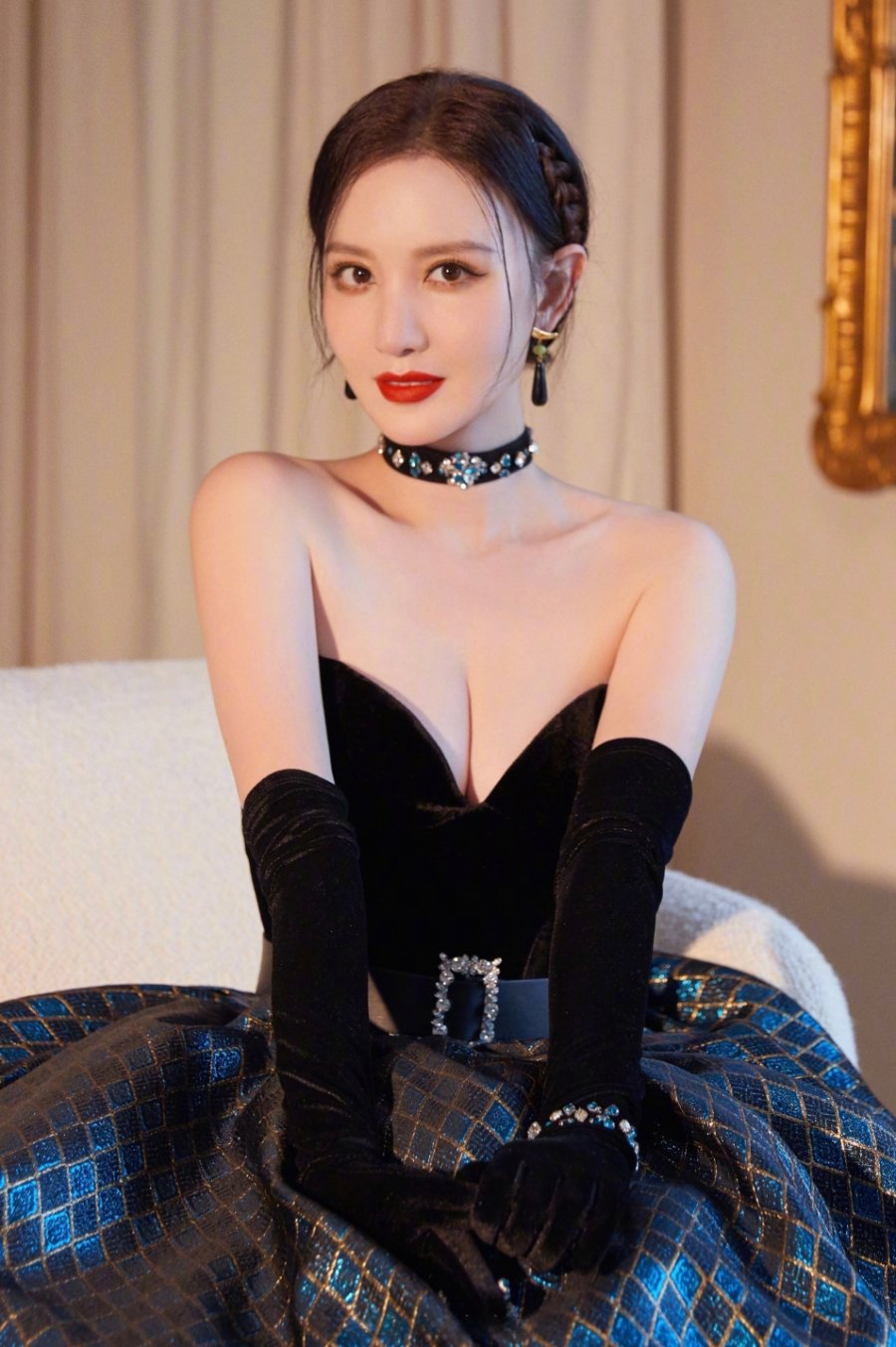 张萌红毯造型合辑，你最钟意哪一套？-第16张图片-风享汇