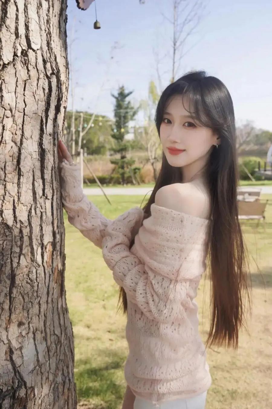 春日公园拍照干货｜温柔感姿势 + 技巧，随手拍都出片-第5张图片-风享汇