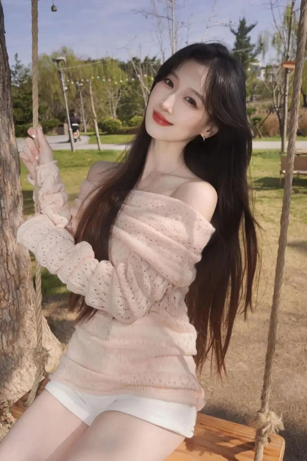 春日公园拍照干货｜温柔感姿势 + 技巧，随手拍都出片-第6张图片-风享汇