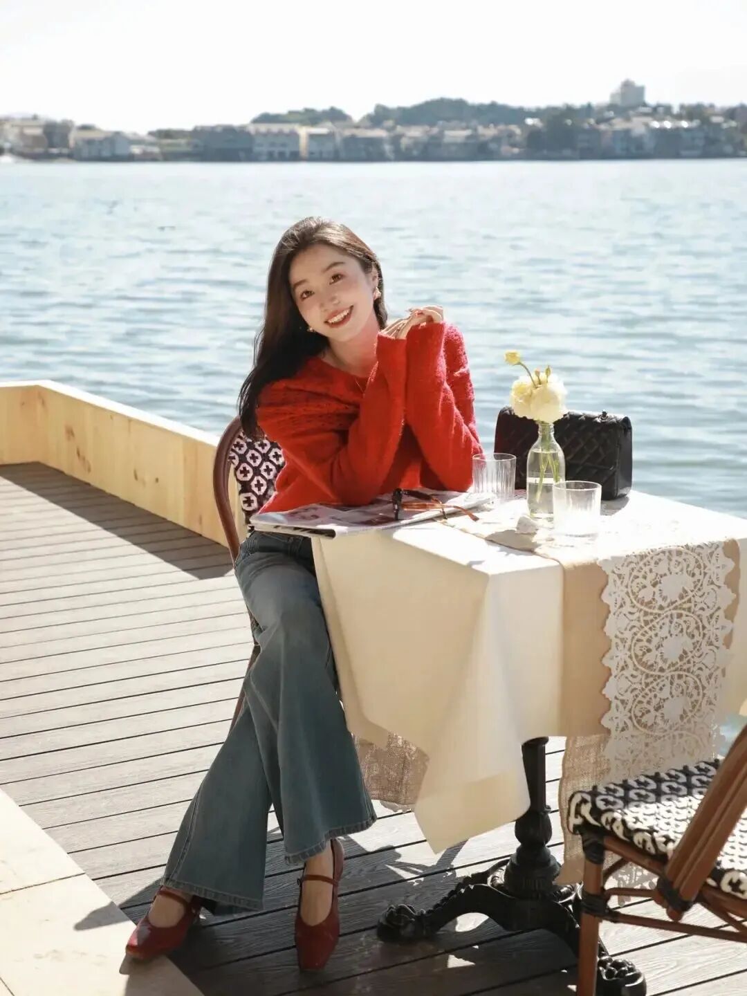 氛围感写真怎么拍?这8个姿势+技巧普通人也能学会-第2张图片-风享汇 氛围感写真怎么拍?这8个姿势+技巧普通人也能学会-第2张图片-风享汇