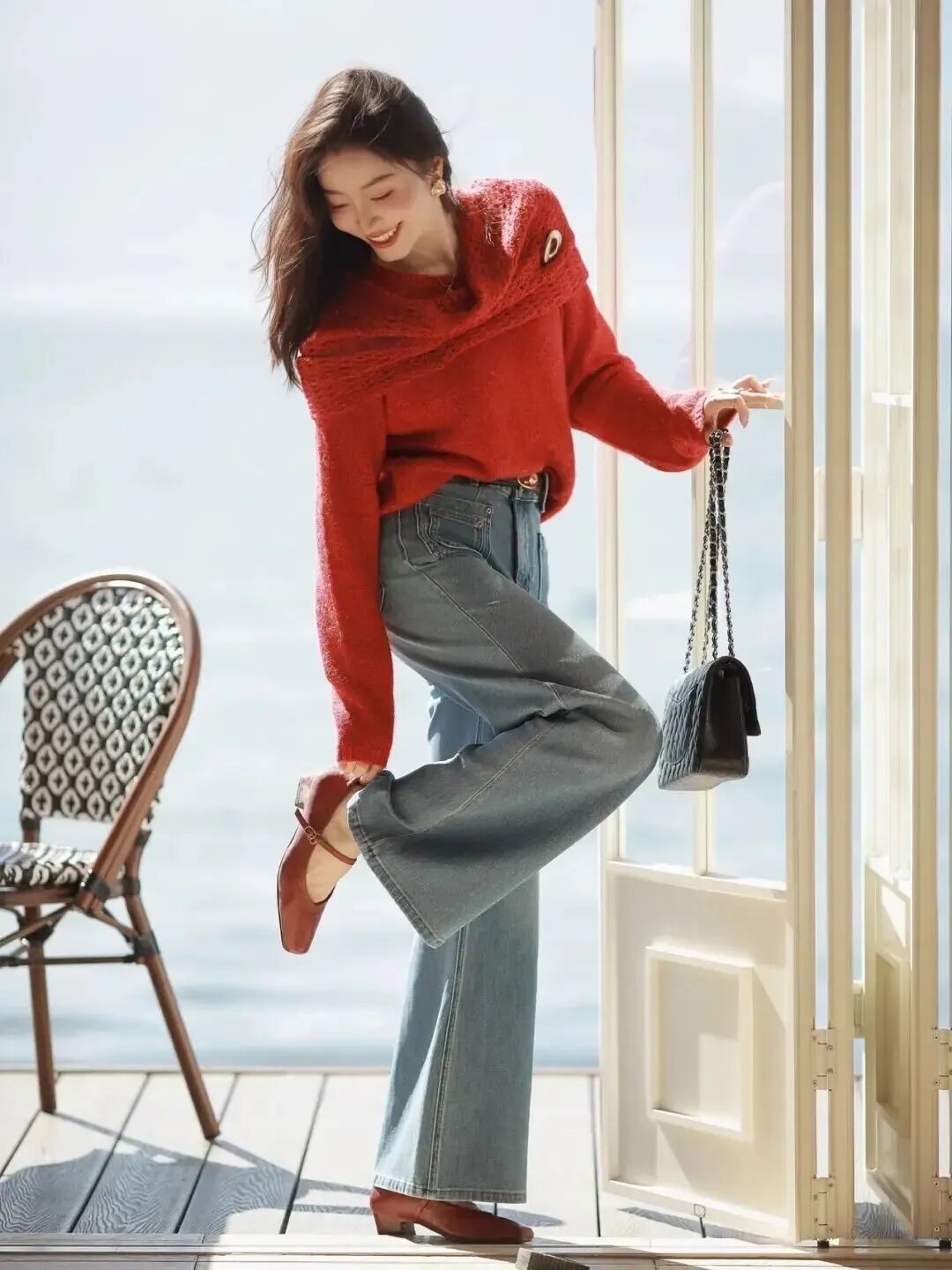 氛围感写真怎么拍?这8个姿势+技巧普通人也能学会-第8张图片-风享汇 氛围感写真怎么拍?这8个姿势+技巧普通人也能学会-第8张图片-风享汇