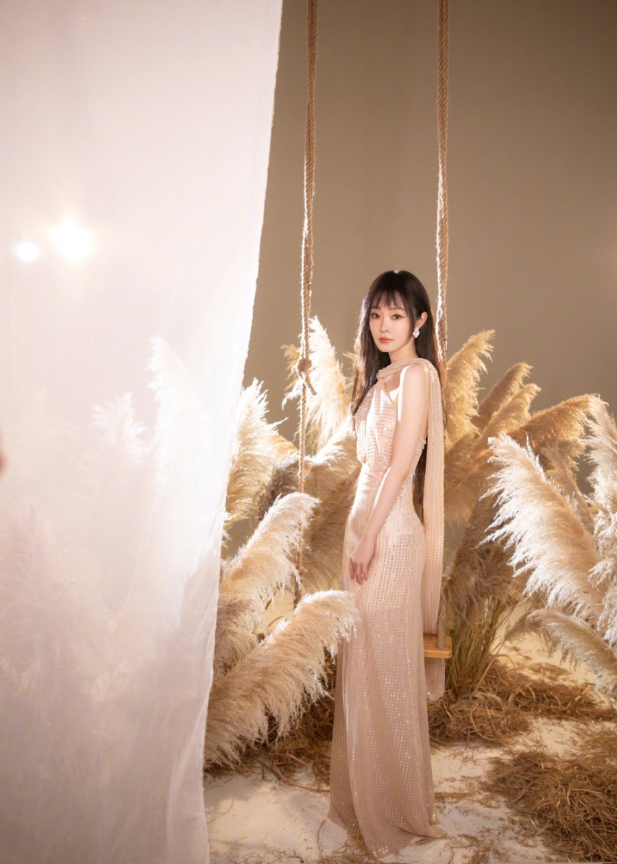 宋轶唯美优雅造型：亭亭玉立、窈窕淑女！-第7张图片-风享汇