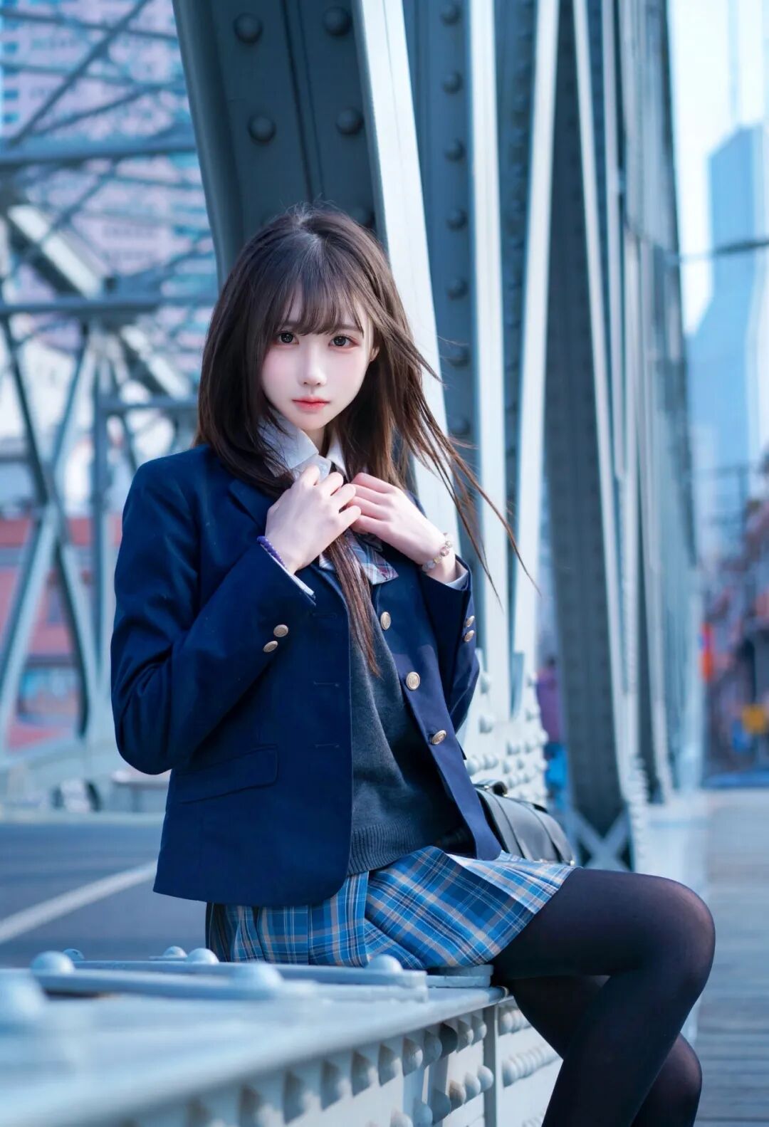 日系JK天桥拍照，6个万能姿势+技巧，秒变清新少女感-第5张图片-风享汇