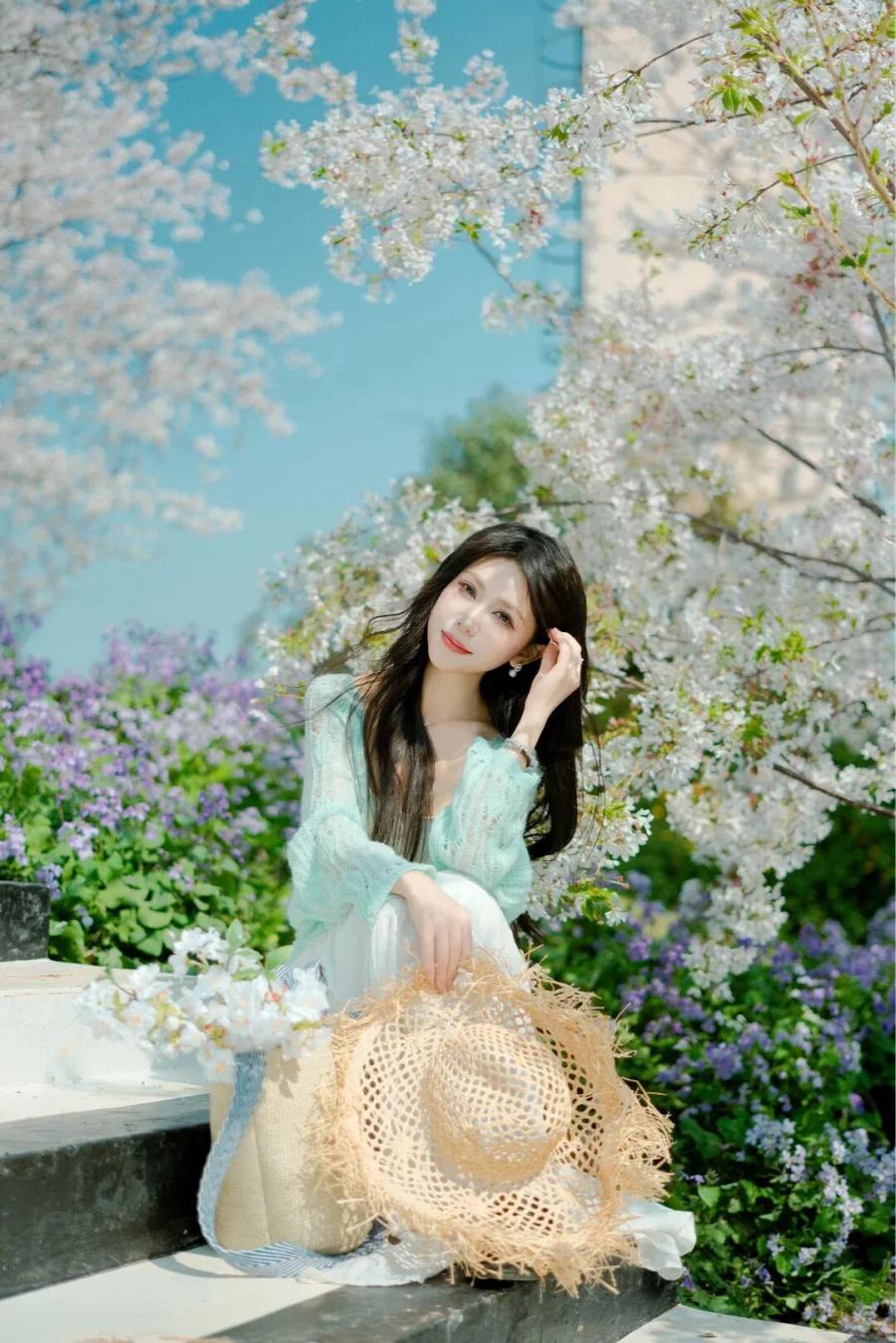 樱花季拍照万能姿势，手残党也能拍出氛围感大片-第2张图片-风享汇