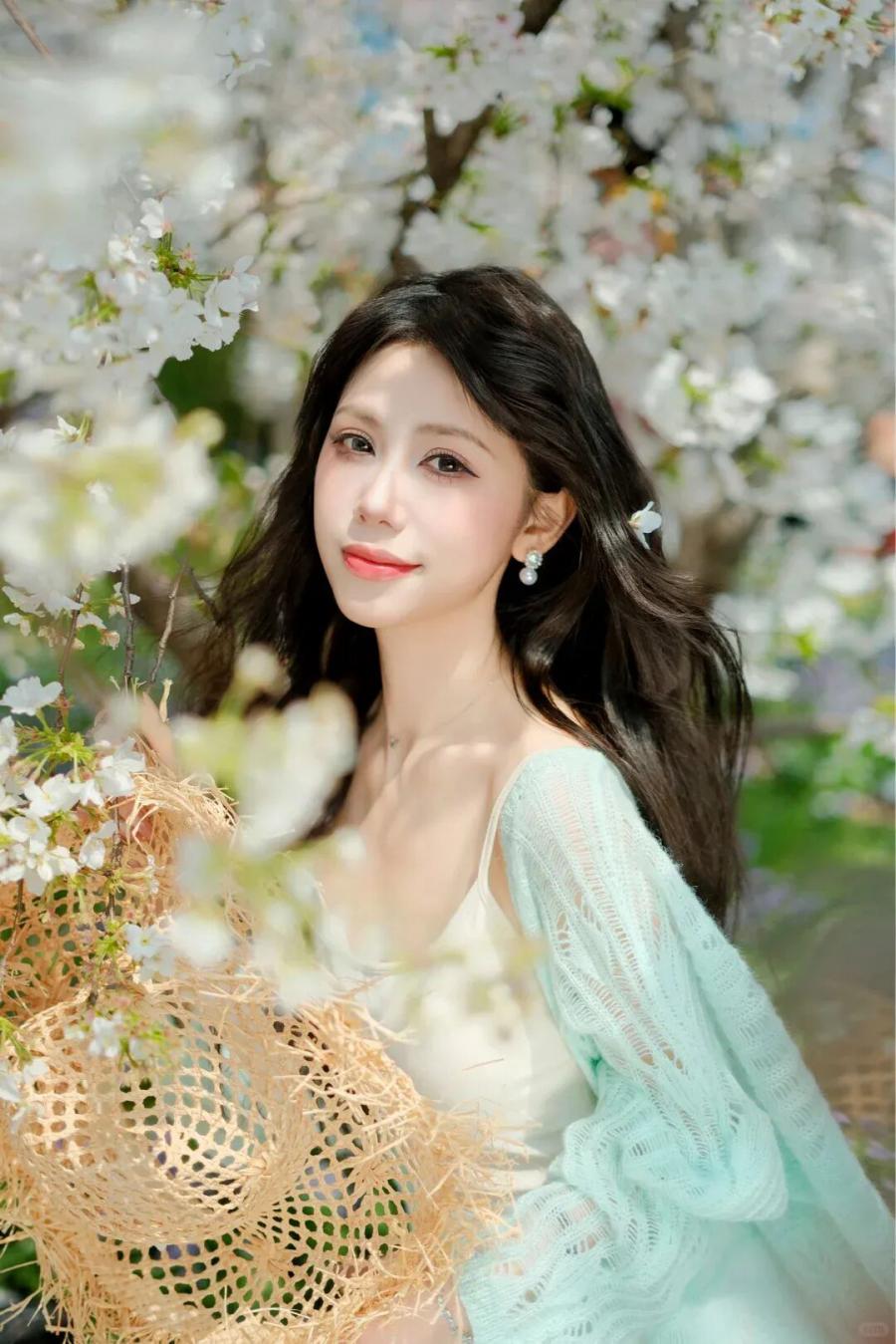 樱花季拍照万能姿势，手残党也能拍出氛围感大片-第8张图片-风享汇