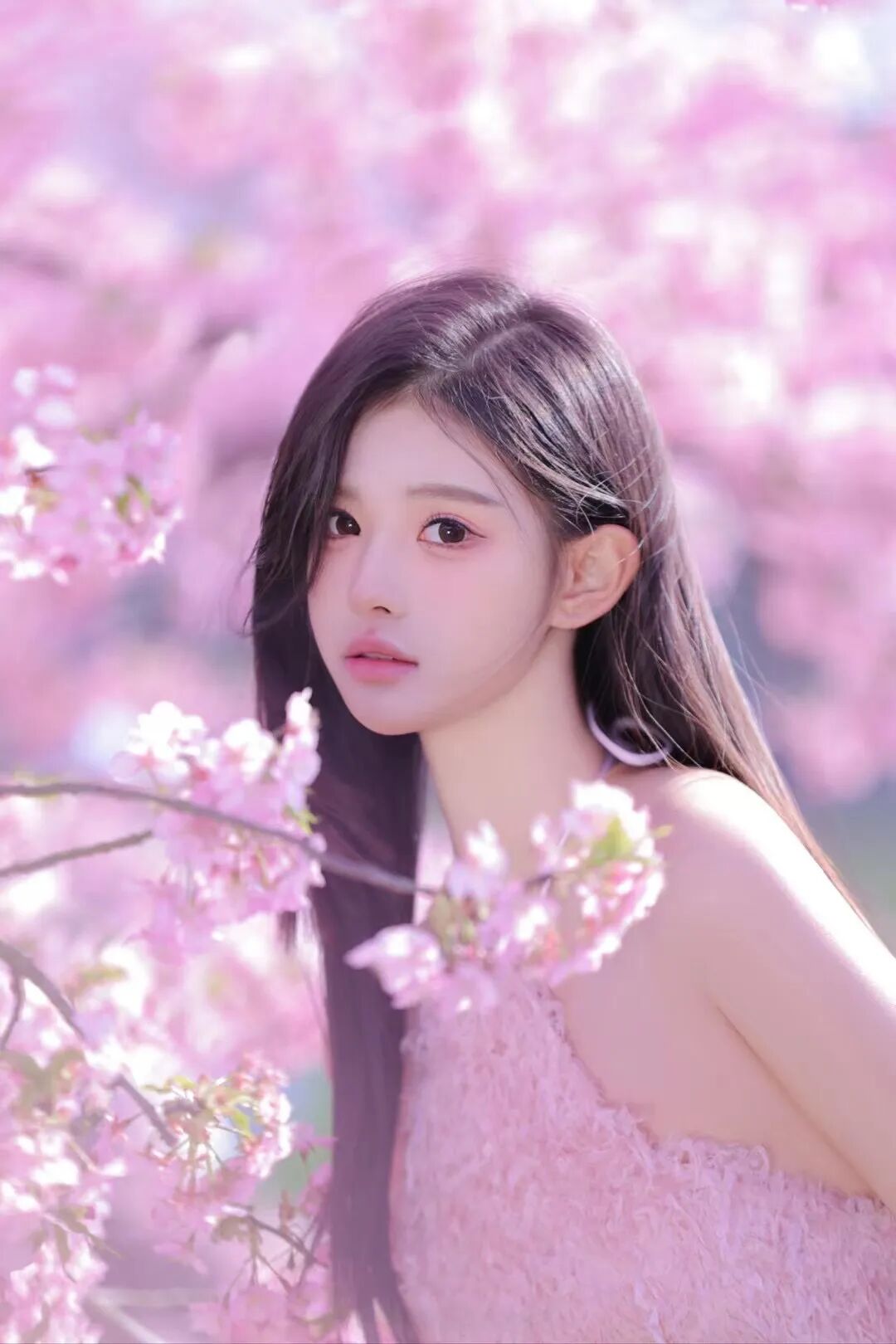 樱花季拍照!甜妹必学的9个神仙姿势,温柔感拉满-第7张图片-风享汇 樱花季拍照!甜妹必学的9个神仙姿势,温柔感拉满-第7张图片-风享汇