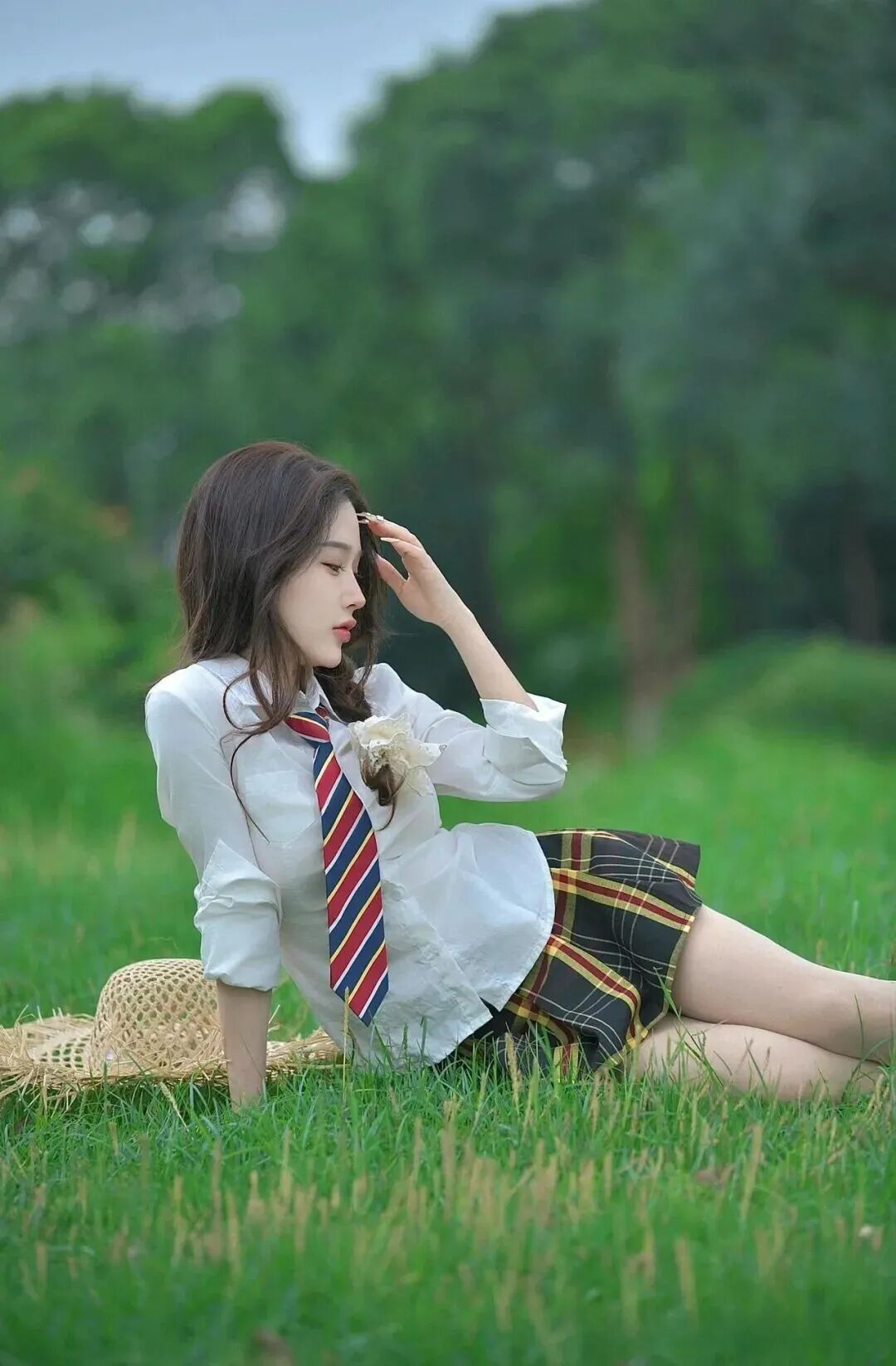 谁拍谁好看|草地 JK 轻松拍出元气少女感-第5张图片-风享汇 谁拍谁好看|草地 JK 轻松拍出元气少女感-第5张图片-风享汇