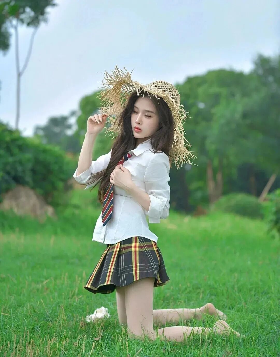 谁拍谁好看|草地 JK 轻松拍出元气少女感-第8张图片-风享汇 谁拍谁好看|草地 JK 轻松拍出元气少女感-第8张图片-风享汇
