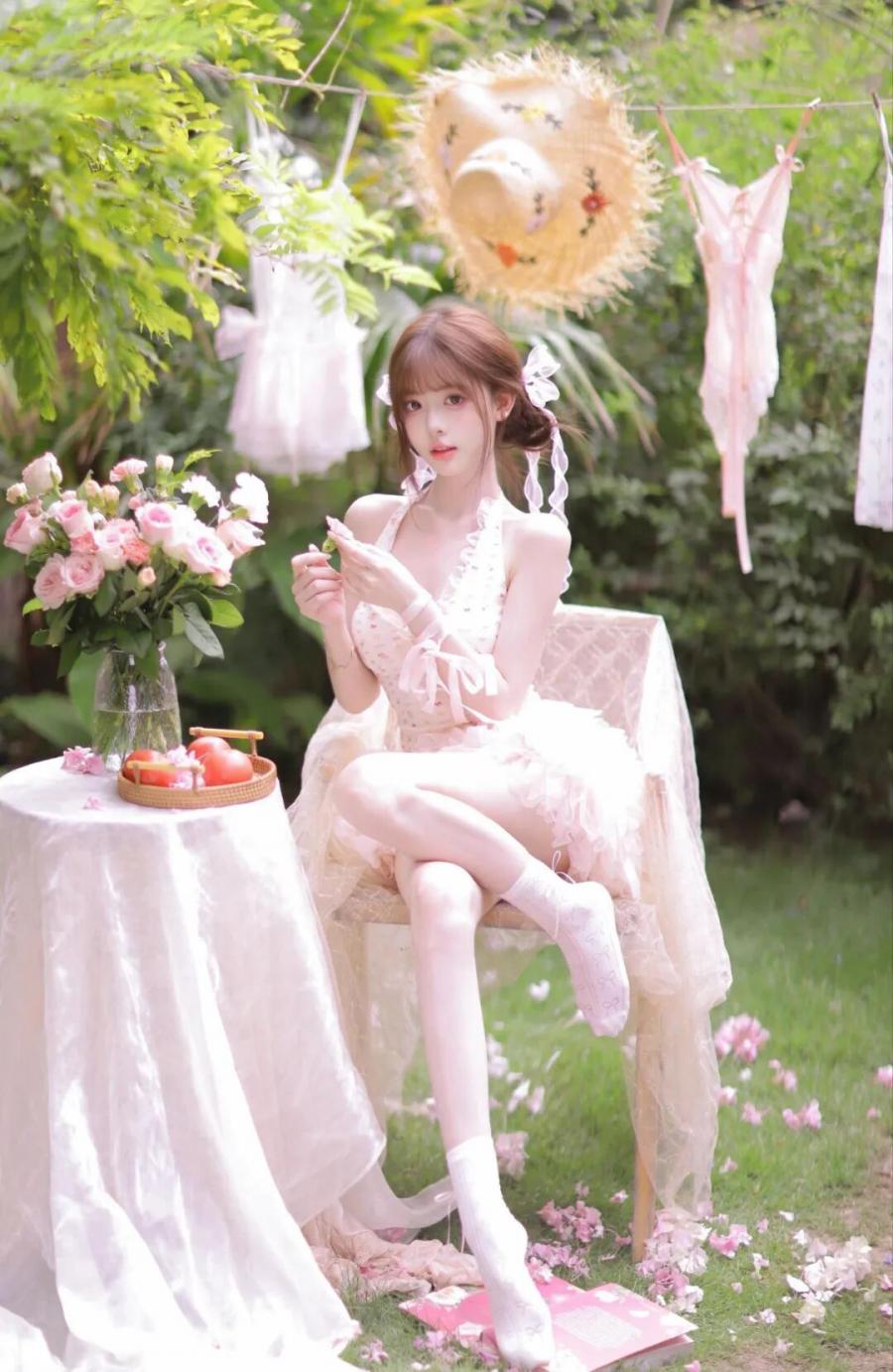 全套花园拍照姿势攻略|零基础也能轻松学会-第2张图片-风享汇 全套花园拍照姿势攻略|零基础也能轻松学会-第2张图片-风享汇