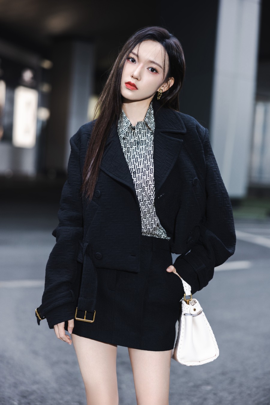 程潇氛围感街拍，有没有击中你的心巴？-第3张图片-风享汇