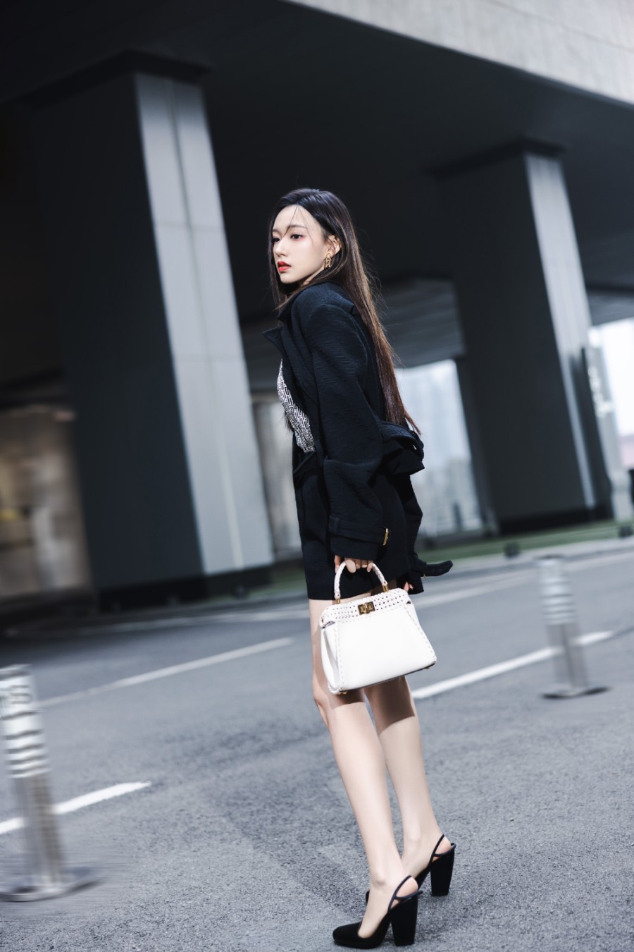 程潇氛围感街拍，有没有击中你的心巴？-第4张图片-风享汇