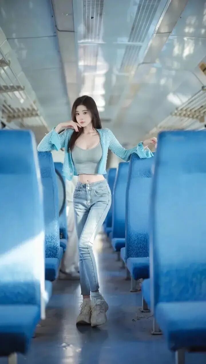 普通火车车厢也能出片！几招轻松拍出高级旅途大片-第6张图片-风享汇