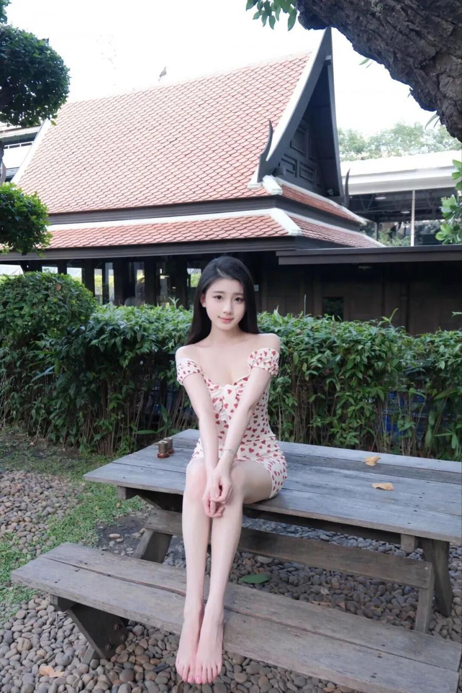 手残党必看！7个坐拍小技巧，轻松拿捏氛围感-第6张图片-风享汇