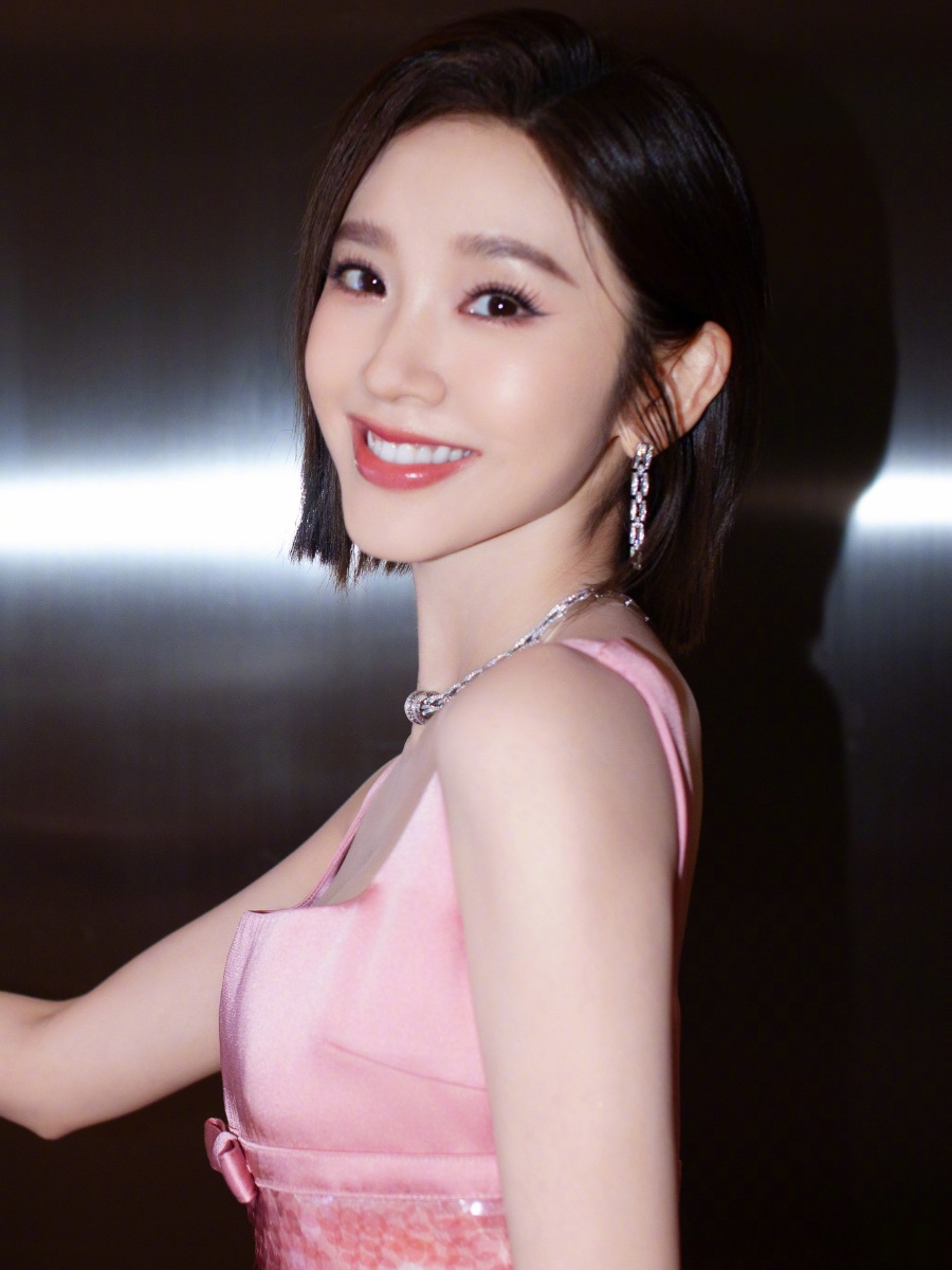 唐艺昕浪姐和豆包撞发型了，唐艺昕豆包造型-第15张图片-风享汇