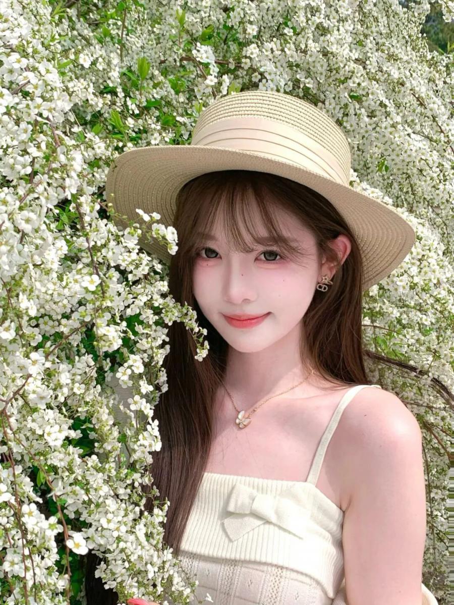 花墙拍照天花板!甜妹春日写真的正确打开方式-第6张图片-风享汇 花墙拍照天花板!甜妹春日写真的正确打开方式-第6张图片-风享汇