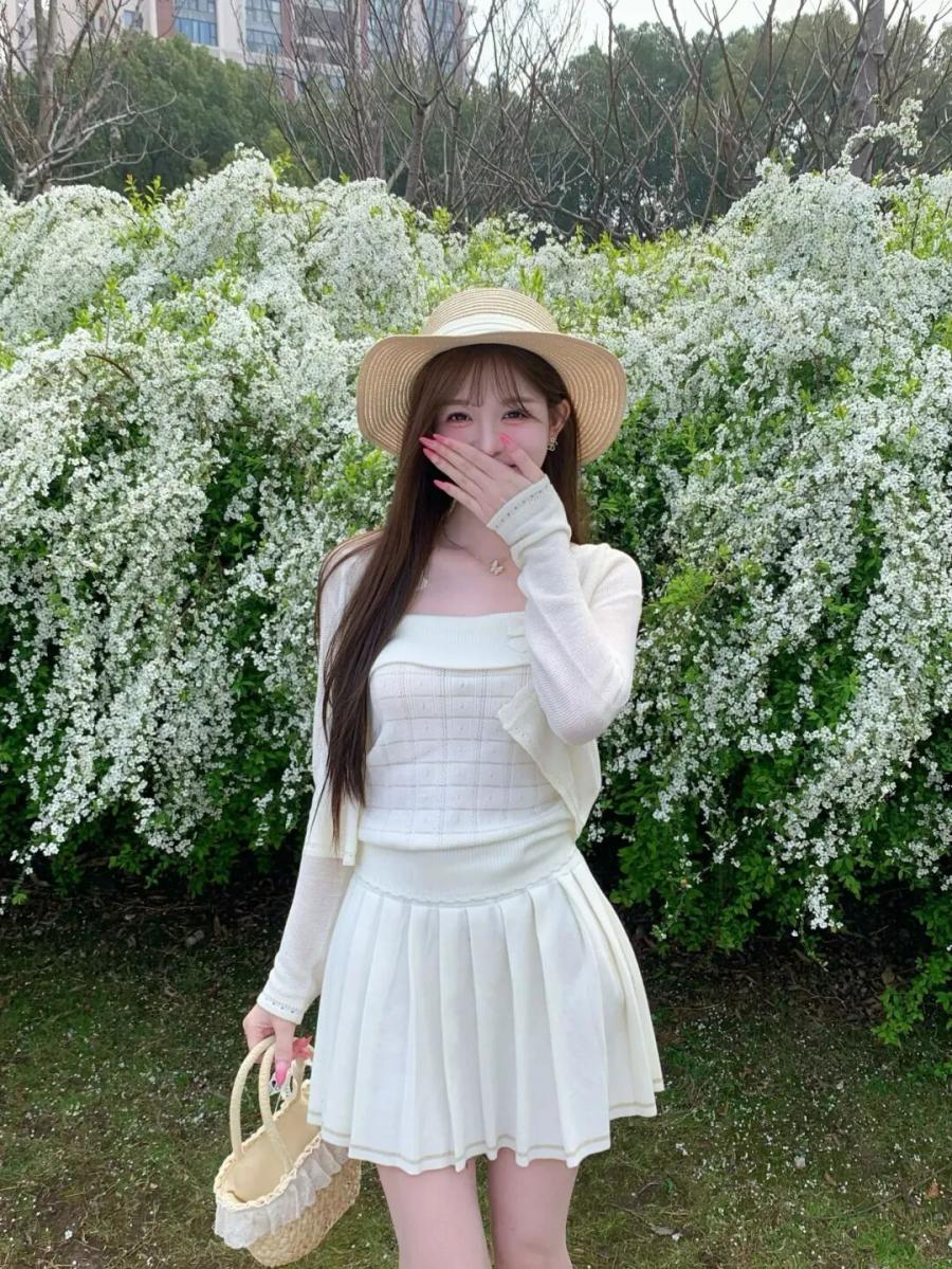 花墙拍照天花板!甜妹春日写真的正确打开方式-第8张图片-风享汇 花墙拍照天花板!甜妹春日写真的正确打开方式-第8张图片-风享汇