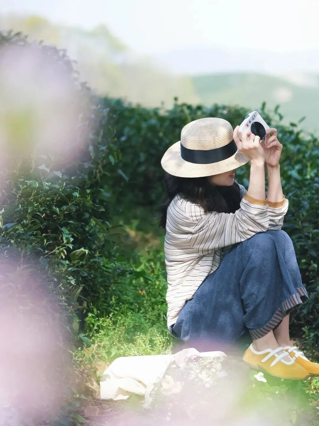 不看镜头也好看，春天户外的温柔拍照小技巧-第6张图片-风享汇