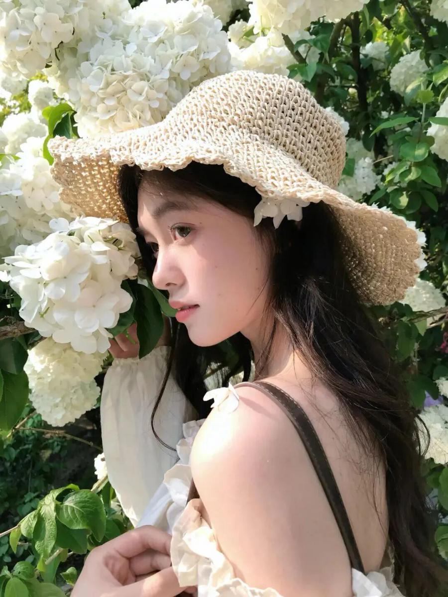 花树下拍照姿势|零尴尬!春日清新感直接拉满-第8张图片-风享汇 花树下拍照姿势|零尴尬!春日清新感直接拉满-第8张图片-风享汇