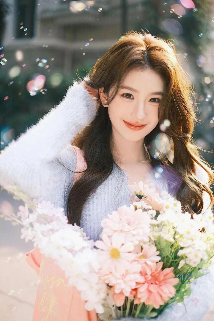 春日限定浪漫｜手捧花写真教程，每一张都像电影截图-第5张图片-风享汇