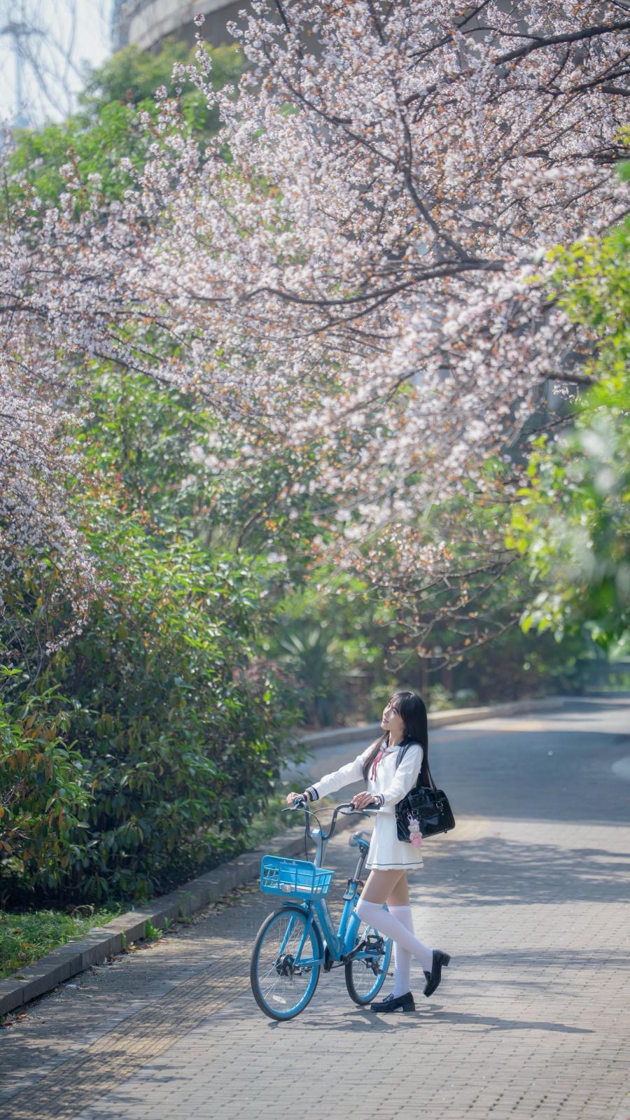 樱花季拍JK|新手也能拍的甜妹姿势,满满的少女感-第9张图片-风享汇 樱花季拍JK|新手也能拍的甜妹姿势,满满的少女感-第9张图片-风享汇