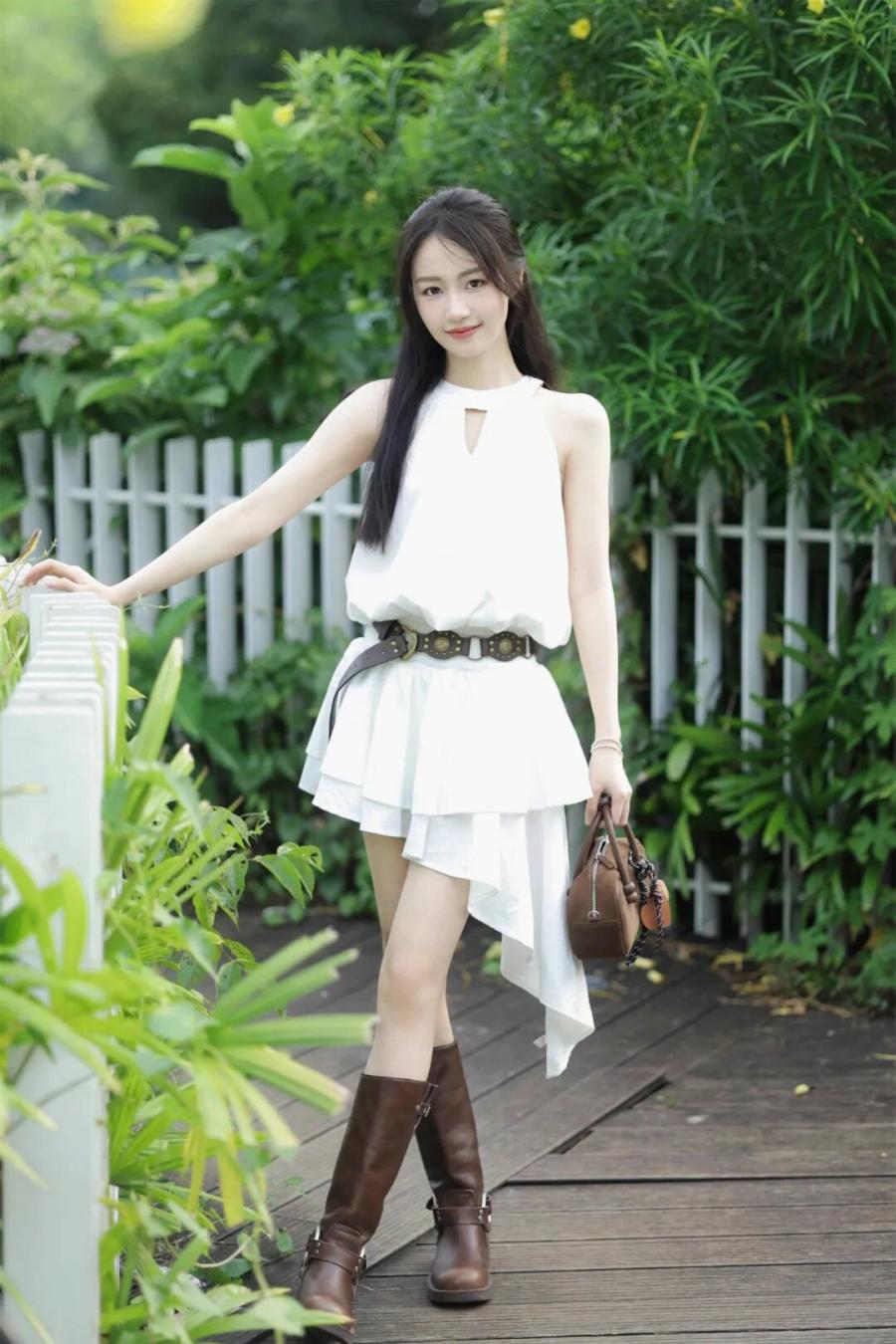 公园拍照别再只会比耶！教你拍出清透少女感-第2张图片-风享汇