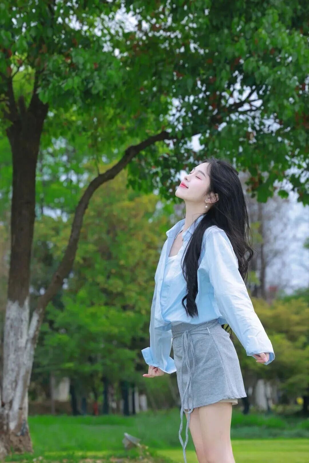 春日草地人像｜零废片姿势 + 技巧全分享-第6张图片-风享汇