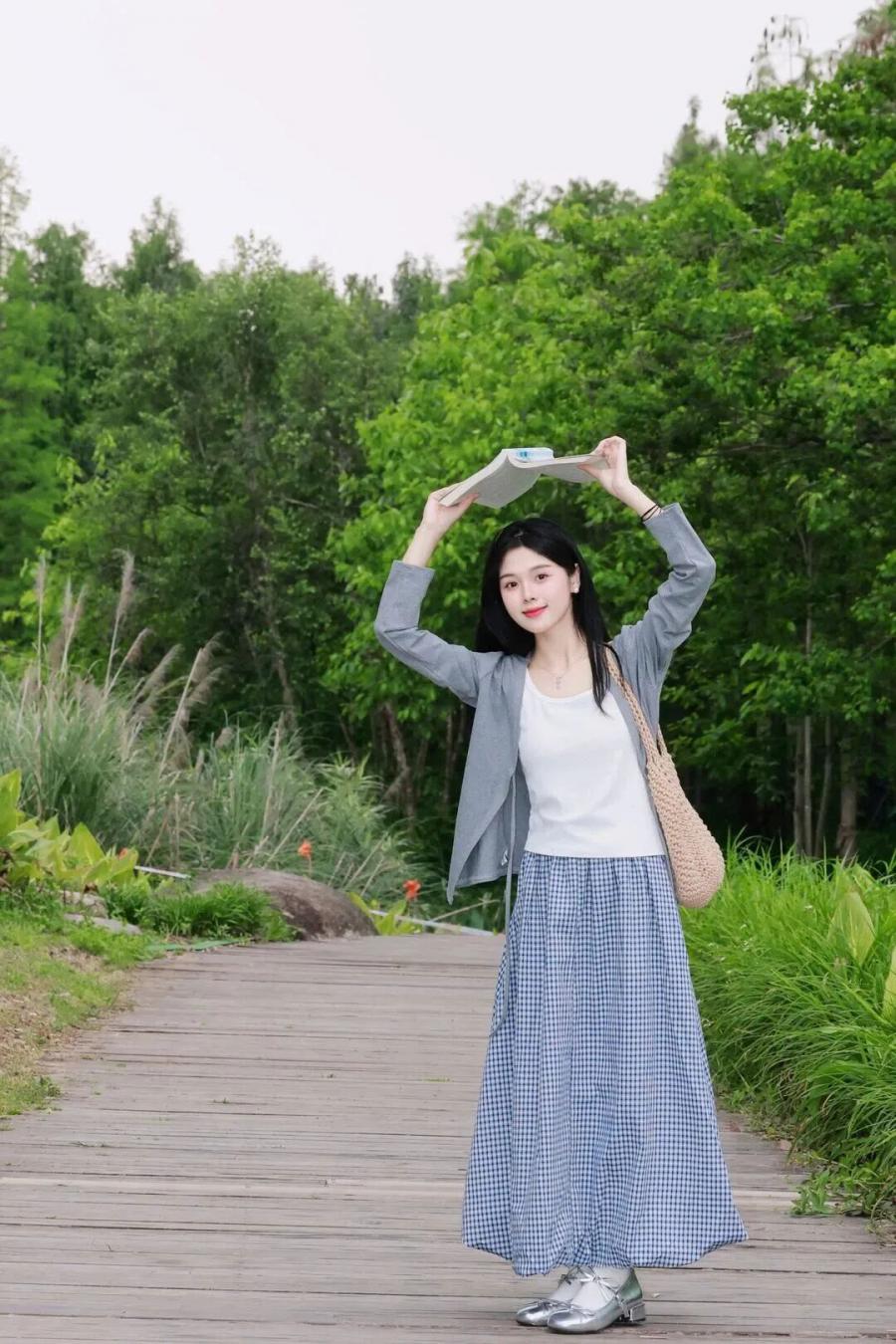 五月公园拍照指南｜一本书搞定零废片姿势-第7张图片-风享汇