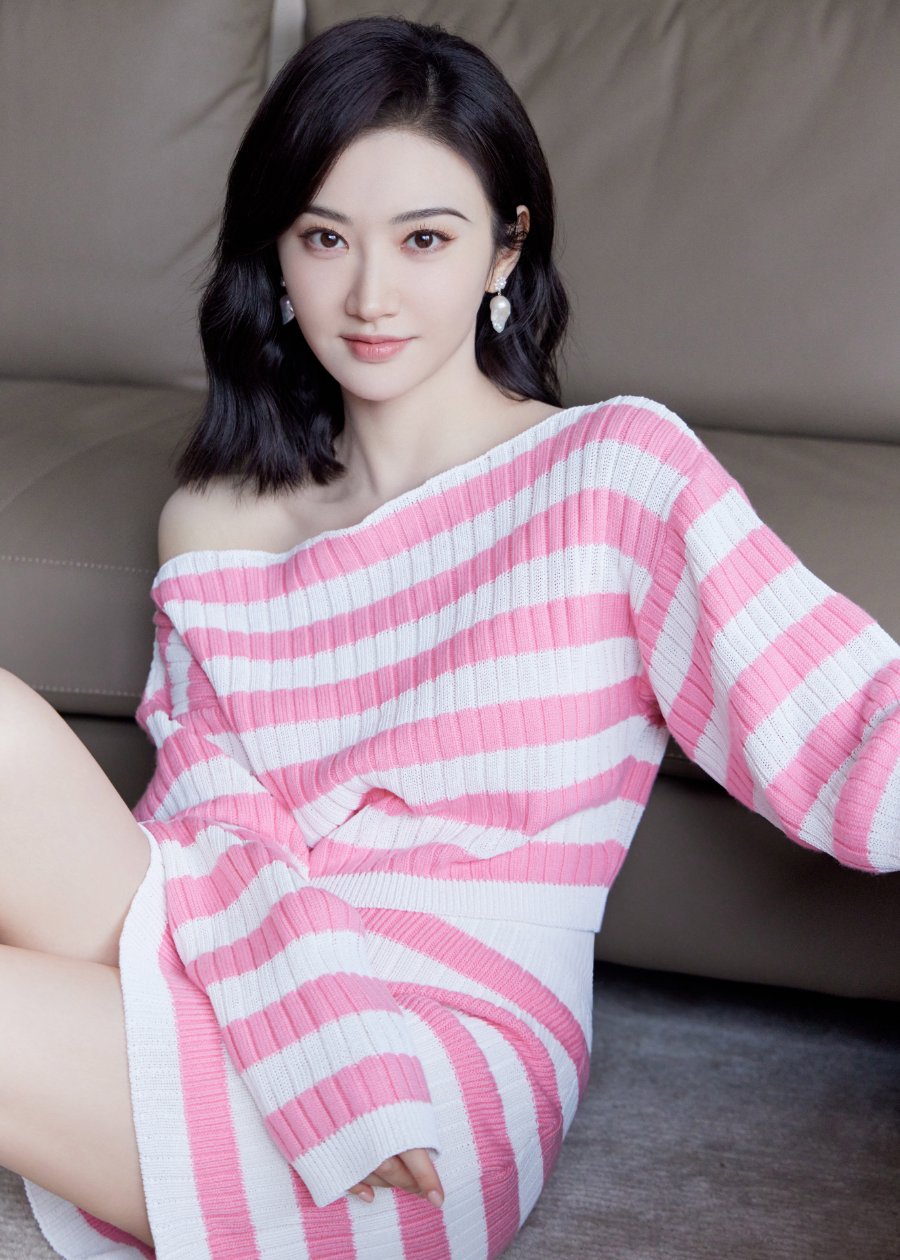 景甜粉嫩少女穿搭，又白又嫩，美的不是一点点啊-第10张图片-风享汇