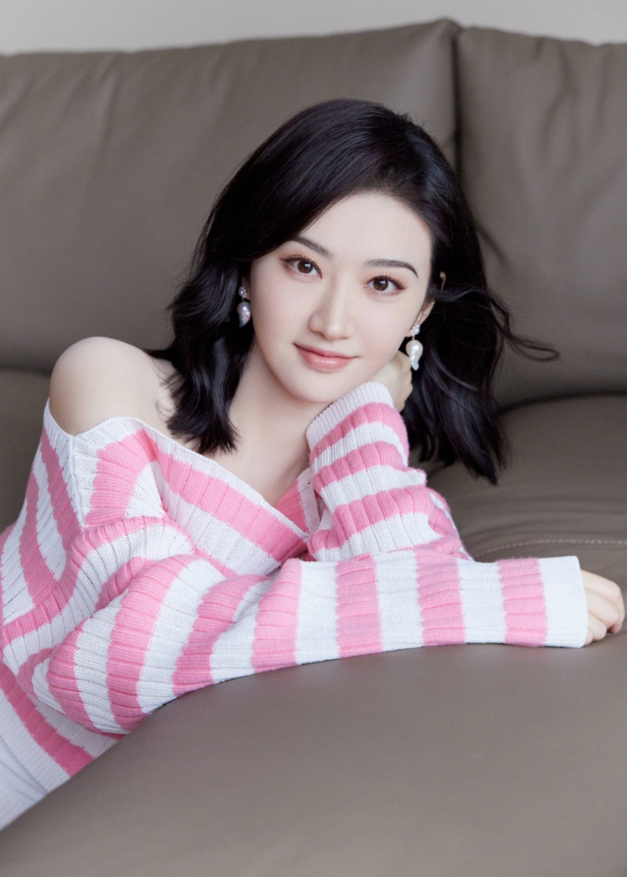 景甜粉嫩少女穿搭，又白又嫩，美的不是一点点啊-第5张图片-风享汇