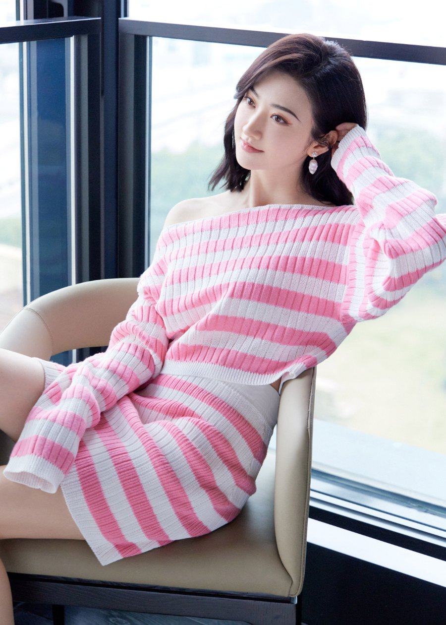 景甜粉嫩少女穿搭，又白又嫩，美的不是一点点啊-第12张图片-风享汇