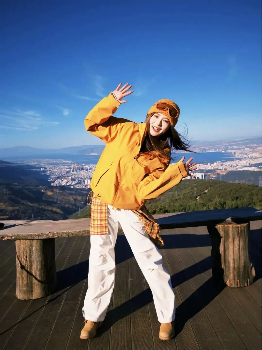 爬山登顶不会拍照？7 个万能姿势，随手拍出大片感-第2张图片-风享汇