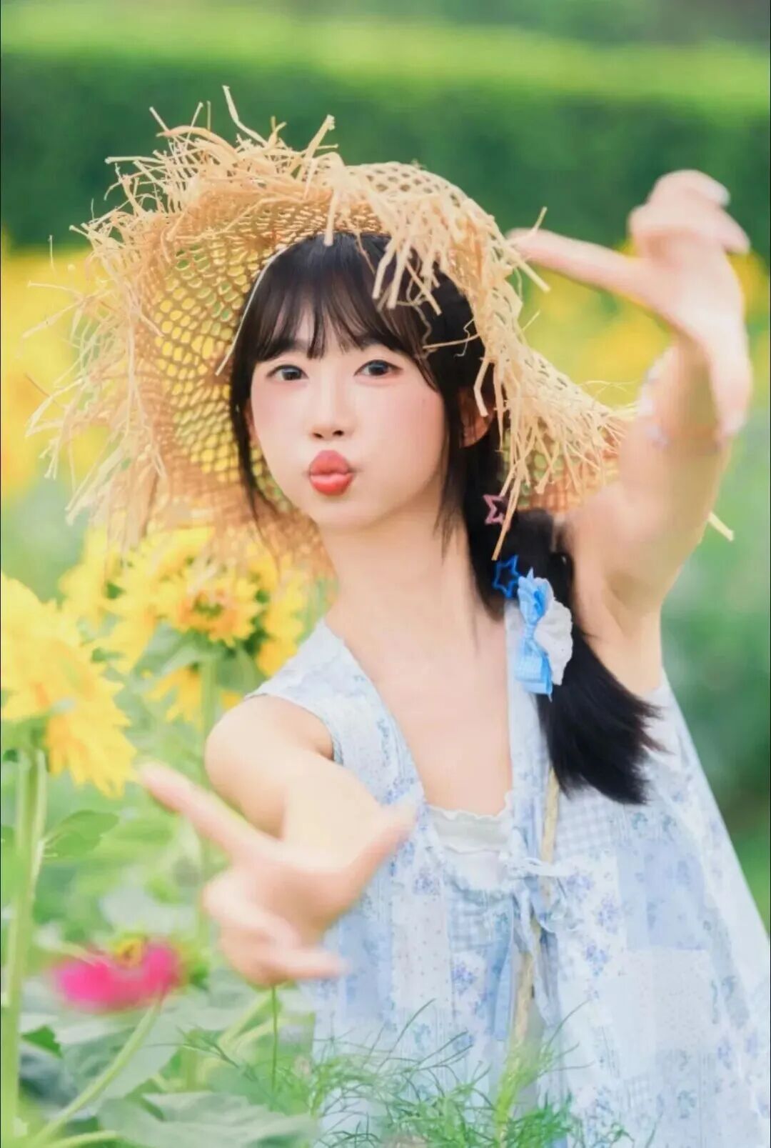 夏天的向日葵写真这样拍，元气感直接拉满！-第8张图片-风享汇