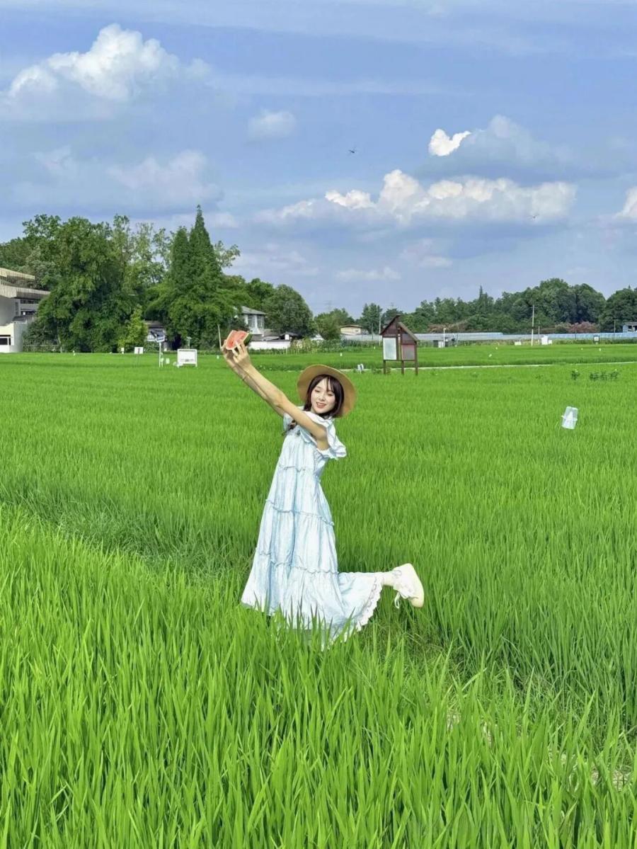 带着西瓜去田野，拍出元气满满的夏日美照-第5张图片-风享汇