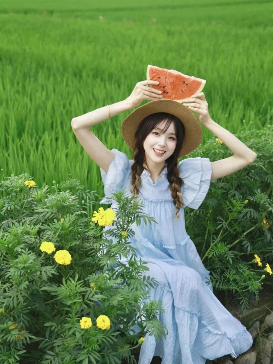 带着西瓜去田野，拍出元气满满的夏日美照-第8张图片-风享汇