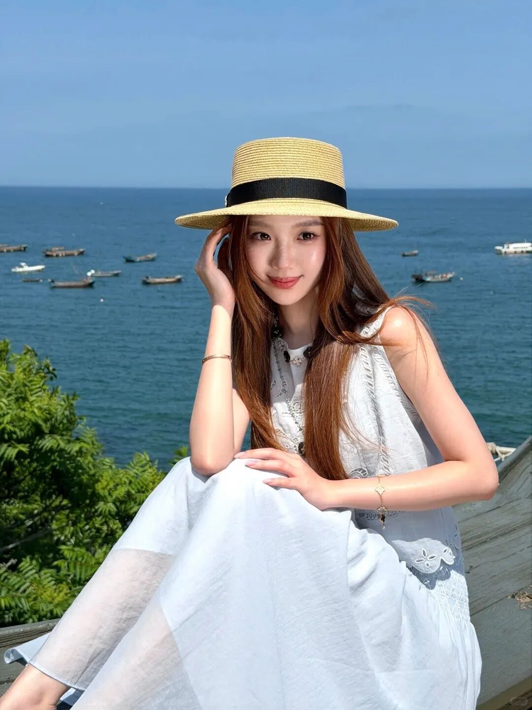 海边度假写真干货｜10 个随手出片姿势，普通人出游轻松拍出氛围感大片-第8张图片-风享汇