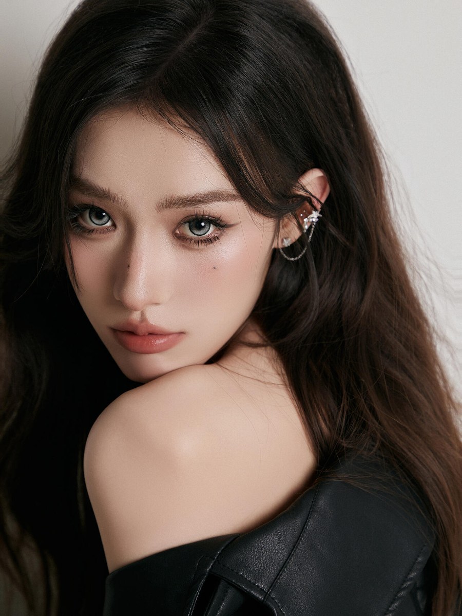 拽酷御姐皮衣冷感美人写真-第7张图片-风享汇